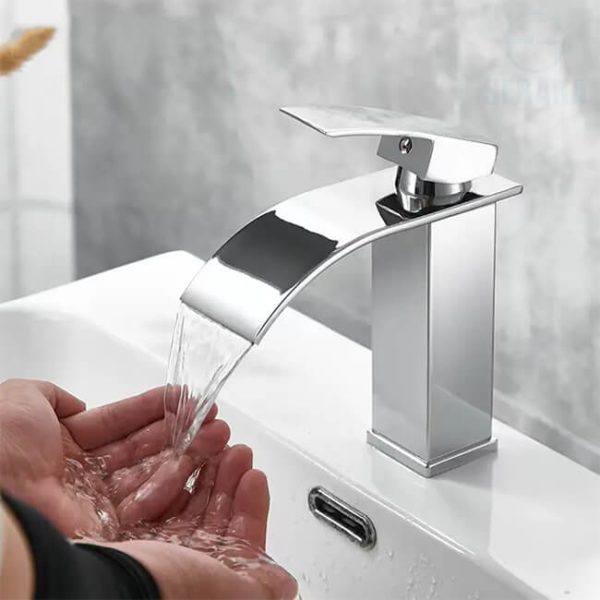 خلاط حوض كروم سكوير ارتفاع 20سم Square Waterfall