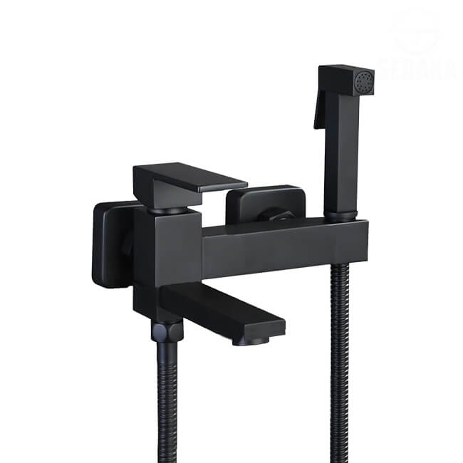 خلاط الشطاف الاسود بصباب سفلي للمياه سكوير هاندميكسر سخن و بارد باليد النحاس و الخرطوم Square Black خلاط الشطاف اسود بصباب سفلي للمياه سكوير هاندميكسر سخن و بارد باليد النحاس و الخرطوم Square Black