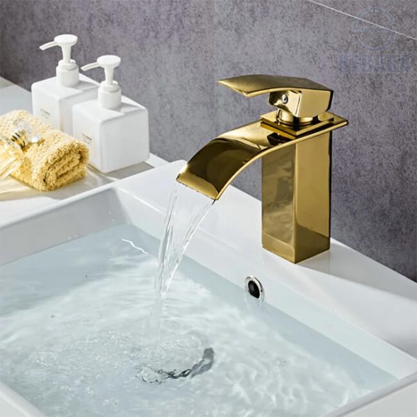 خلاط حوض ذهبي سكوير ارتفاع 20سم Square Gold Waterfall